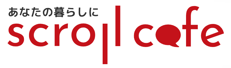 scroll cafe（スクロールカフェ）のサービスロゴ。文字の「a」の部分が吹き出しのデザインになった赤いロゴマーク